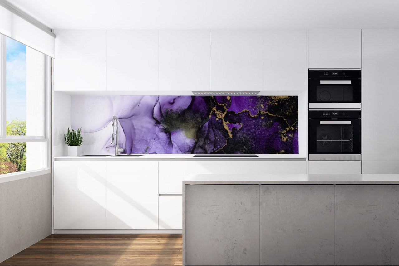 Kitchen back wall purple gold motif 0318